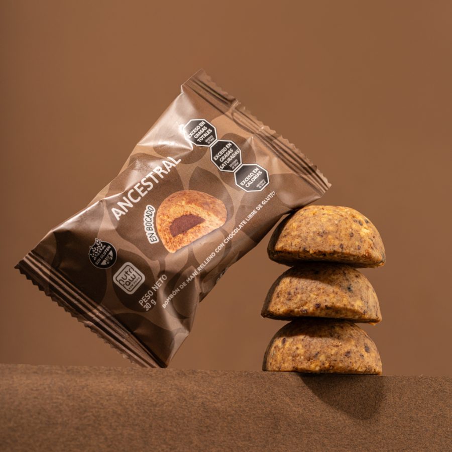 Bombon de Mani con Chocolate Ancestral